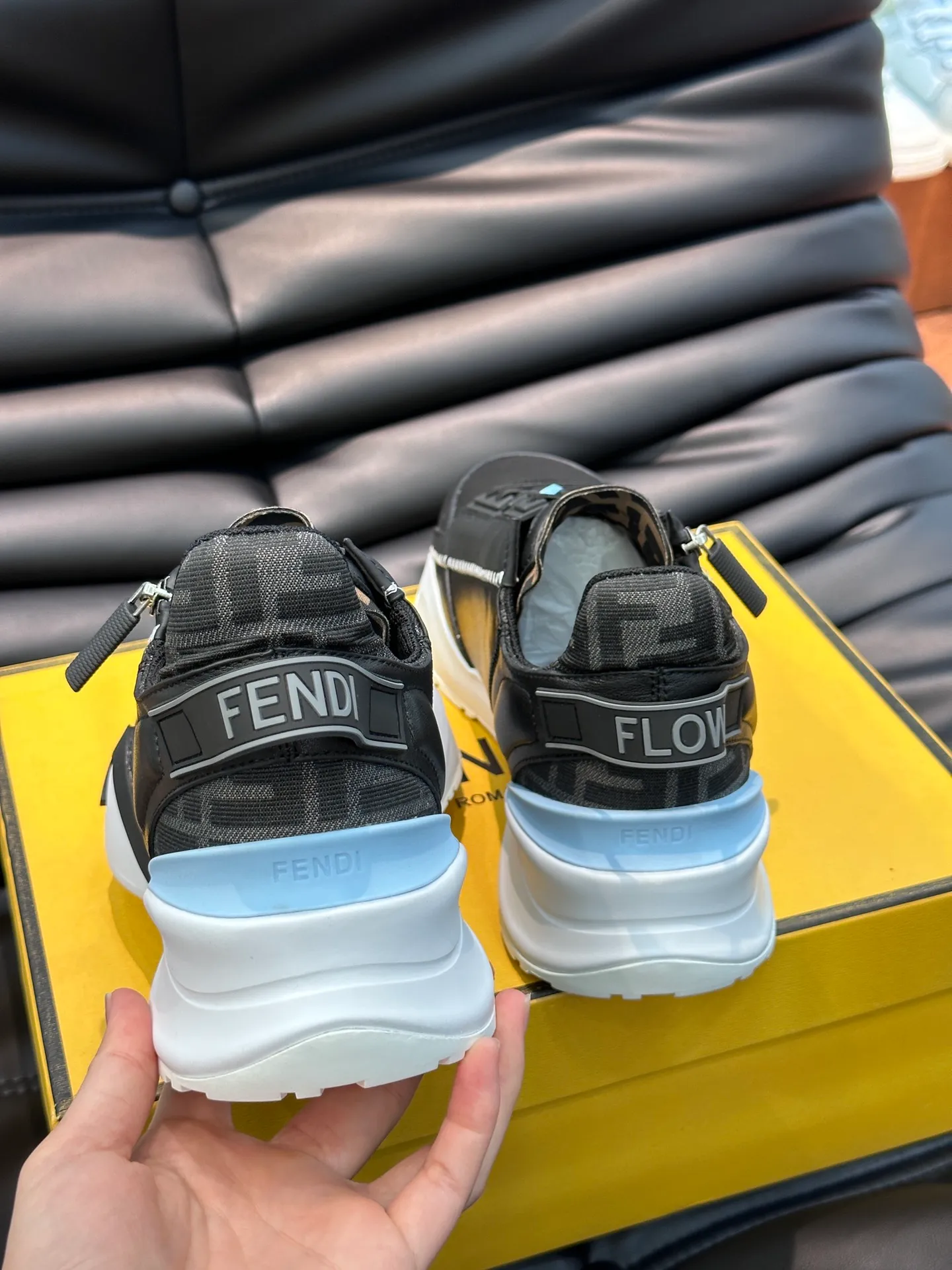 Men's shoes 💰p560 "Fend*" new men's casual sports shoes, equipped with elastic straps, side zippers, and corrugated soles engraved with F. Embossed Fendi Flow lettering on the heel. Made of technical fabric and a mix of blue and suede. Decorated with Lycra® details. FF graphic tongue. Ultra-light and wear-resistant EVA sole. Size: 38-44
